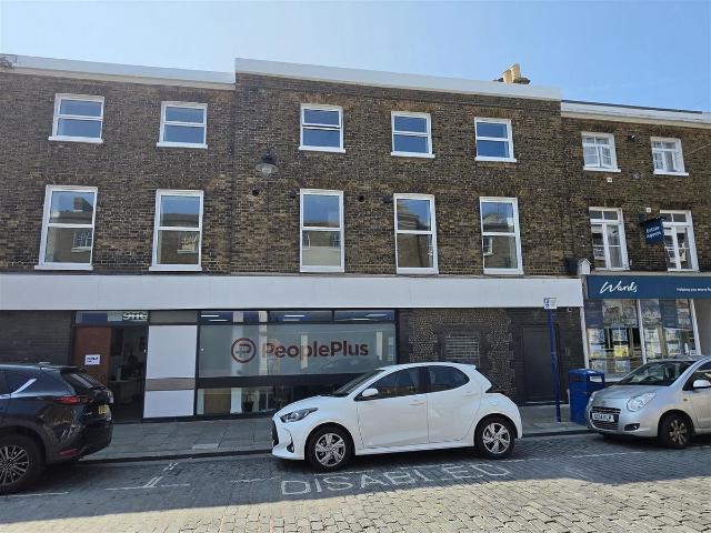 Studio for rent in Sheerness, Oad Street