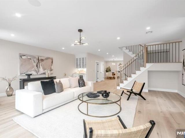 House for sale in Woodcliff Lake, New Jersey