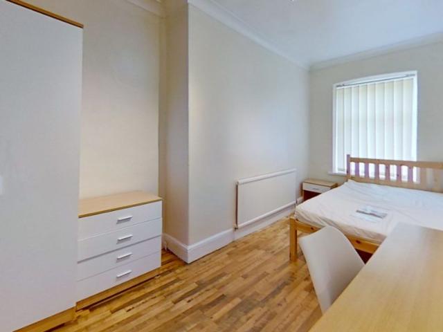 House for rent in Pontypridd, Wales