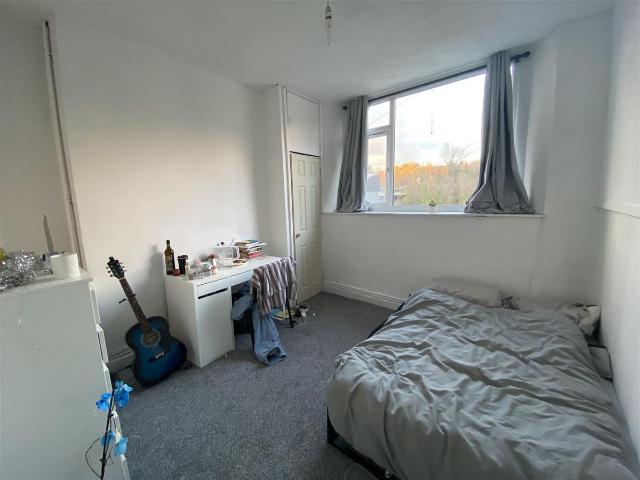 Room for rent in Pontypridd, Wales