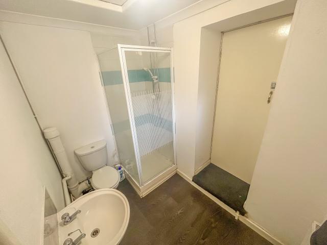 Studio for rent in Pontypridd, Wales