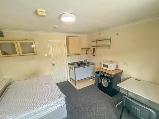House for rent in Lyons, Greater London