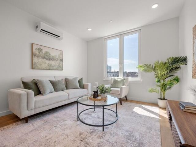 Condo for sale in Bellingham Square, Chelsea
