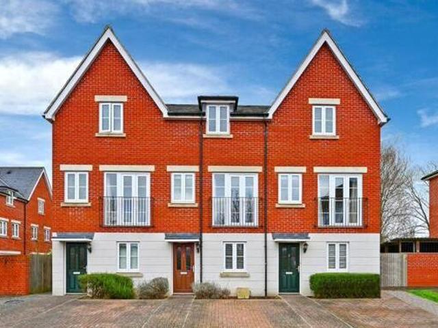 House for sale in West Oxford, The Slade