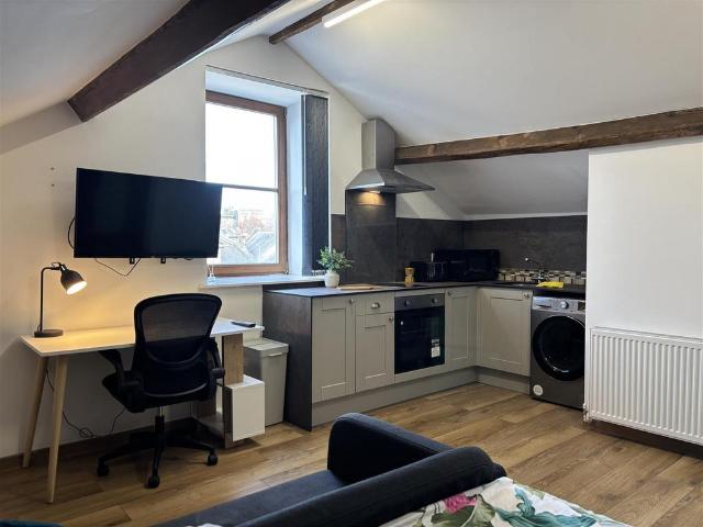 Apartment for rent in Greaves, Bare