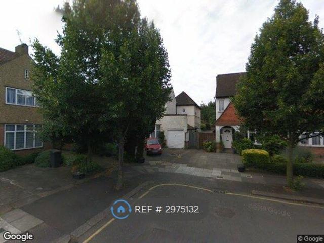 Studio for rent in Mill Hill, Greater London