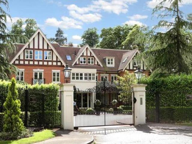 House for rent in Ascot