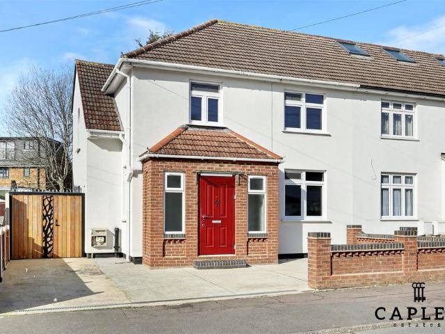 House for rent in Hainault, Greater London