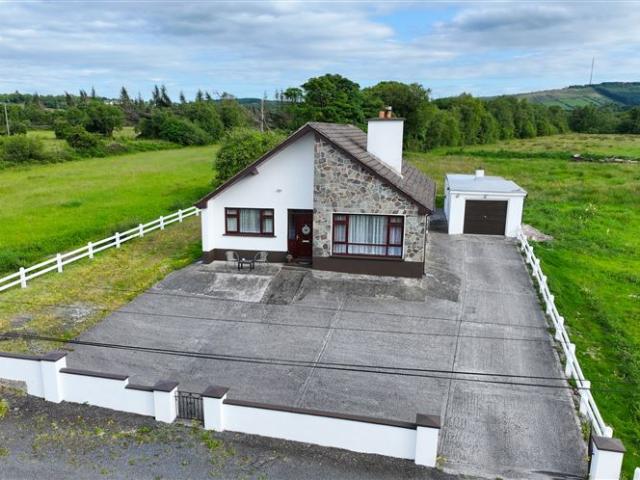 Bungalow for sale in Drumlish