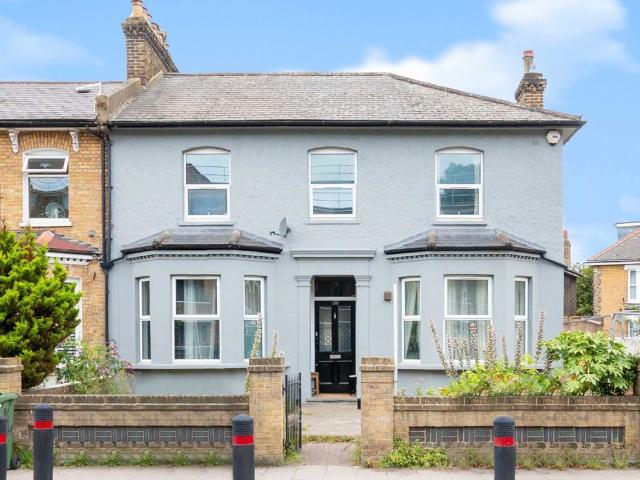 House for rent in London Borough of Lewisham, Brockley