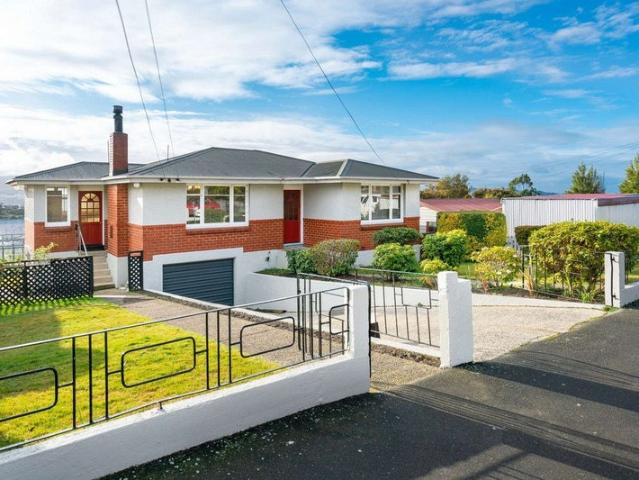 House for rent in Otakou