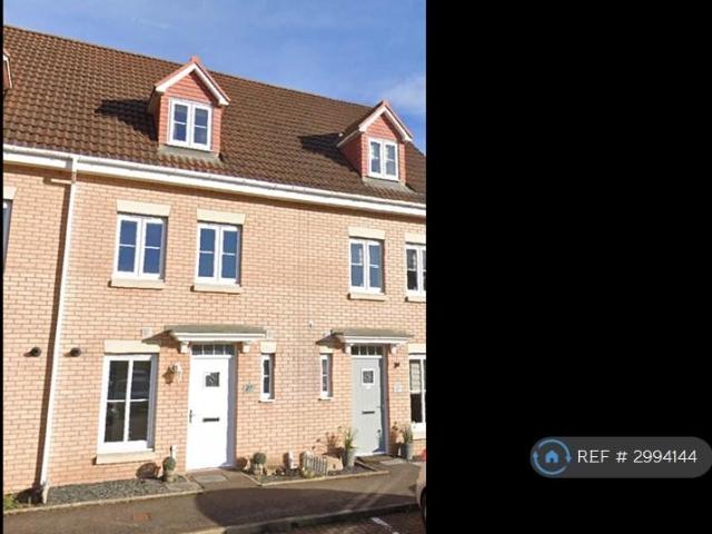 House for rent in Rogerfield, Swinton