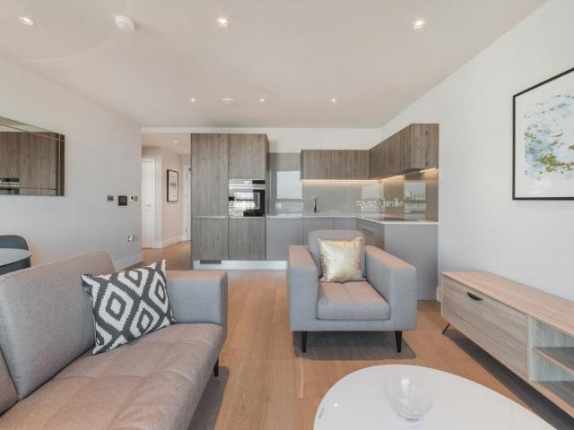Apartment for rent in Stockwell, Greater London