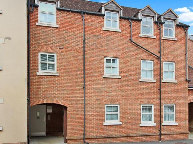 Apartment for rent in Coldharbour, Buckinghamshire