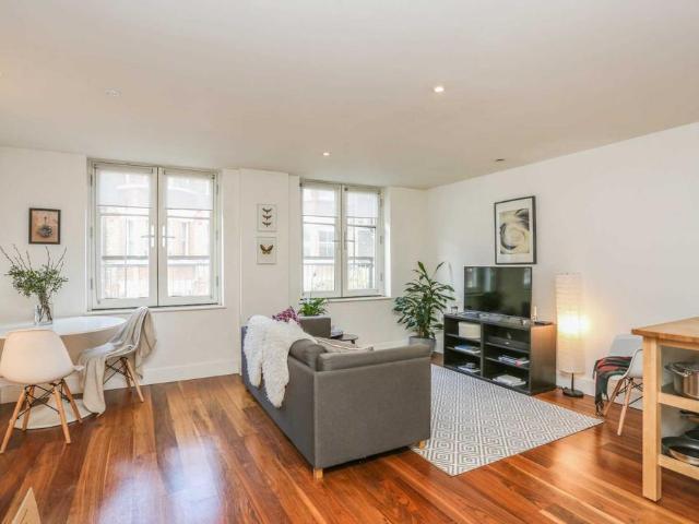 Apartment for rent in Clapham, Greater London