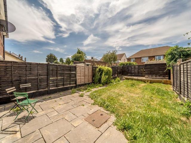 Apartment for rent in Coldharbour, Greater London