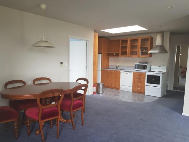 Apartment for rent in Chaslands, Canterbury
