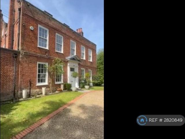 House for rent in Bromley Common, Greater London