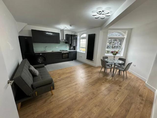 Apartment for rent in Bromley-by-Bow, Bow