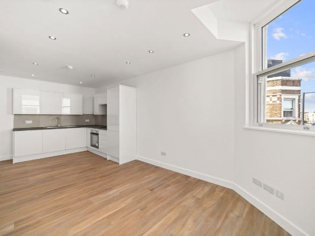 Apartment for rent in London Borough of Hammersmith and Fulham, Greater London