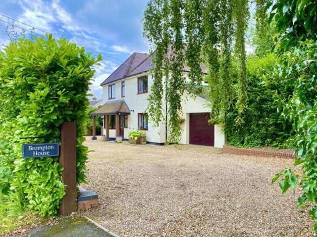 House for sale in Lyons, Greater London