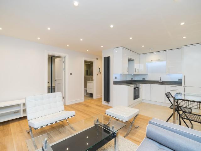 Apartment for rent in Brompton Park, Greater London