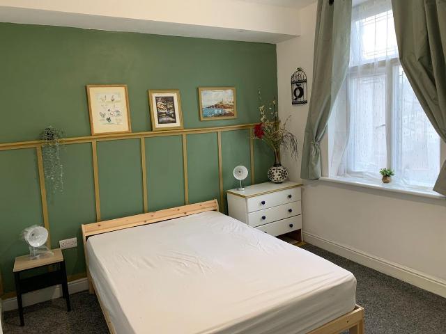Room for rent in West Bowling, West Yorkshire