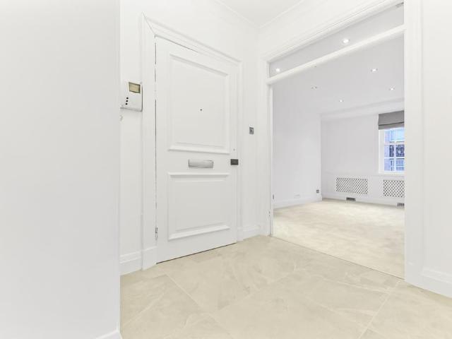 Apartment for rent in Chelsea, Greater London