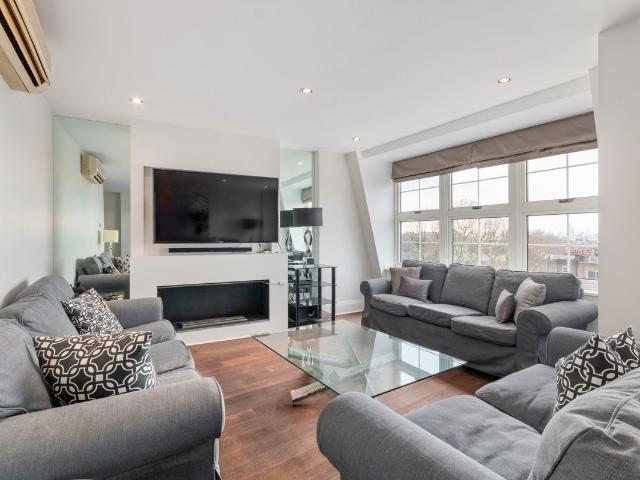 Apartment for rent in Chelsea, Greater London