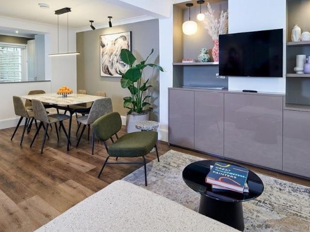 House for rent in Brompton, Greater London