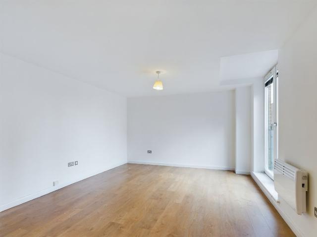 Studio for rent in West Midlands
