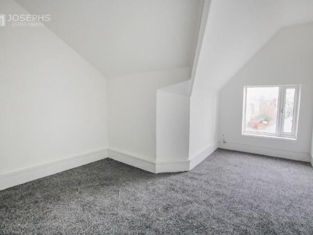 Apartment for rent in The Haulgh, Lee Bank