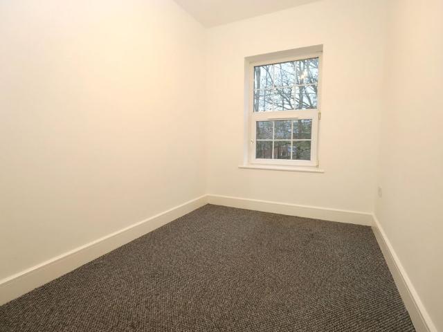 Apartment for rent in Burnden, Lee Bank