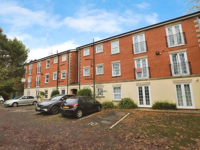 Apartment for rent in Burnden, Lee Bank