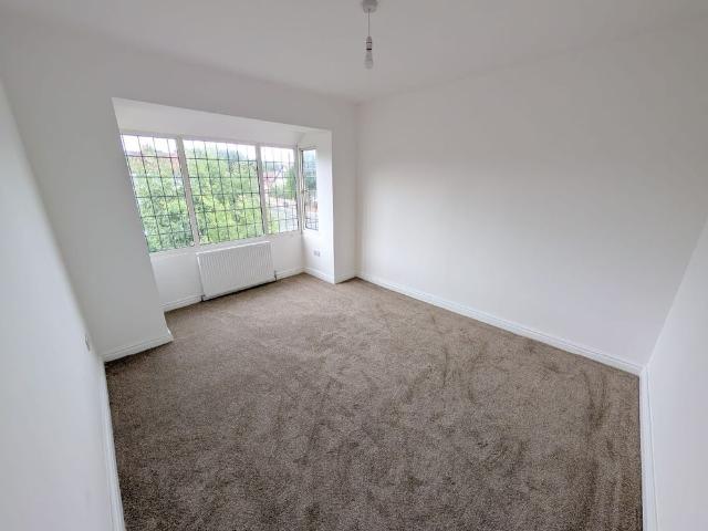 Room for rent in Burnden, Lee Bank