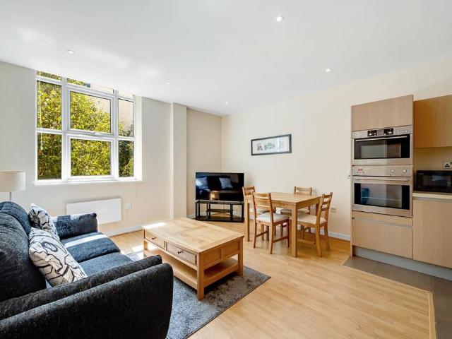 Apartment for rent in London Borough of Ealing, Greater London