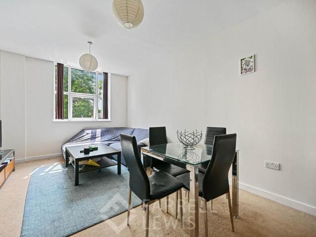 Apartment for rent in London Borough of Ealing, Greater London