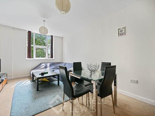 Apartment for rent in London Borough of Ealing, Greater London