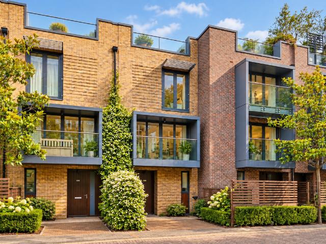 House for rent in London Borough of Ealing, Greater London