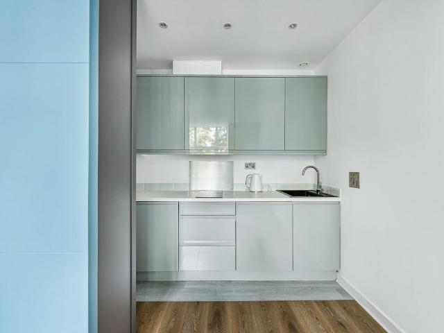 Studio for rent in London Borough of Ealing, Greater London