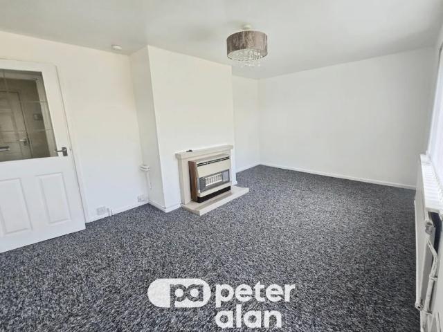 Apartment for rent in Cwmbwrla, Nangreaves