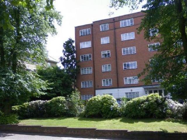 Studio for rent in Mapesbury, Greater London