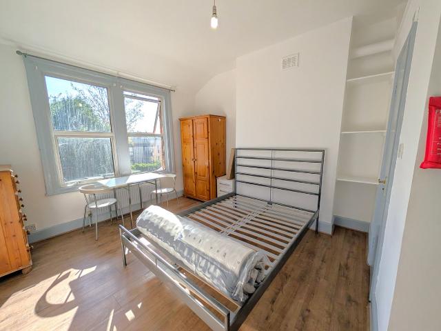 Studio for rent in Dollis Hill, Greater London