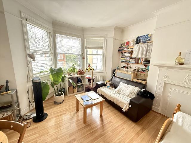 Studio for rent in Dollis Hill, Greater London