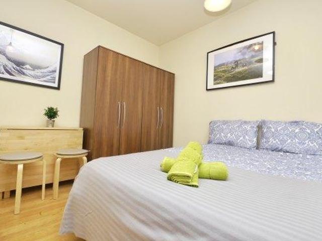 Apartment for rent in Brondesbury, Greater London