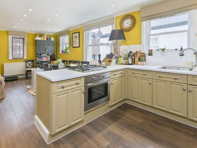 House for rent in London Borough of Hammersmith and Fulham, Greater London