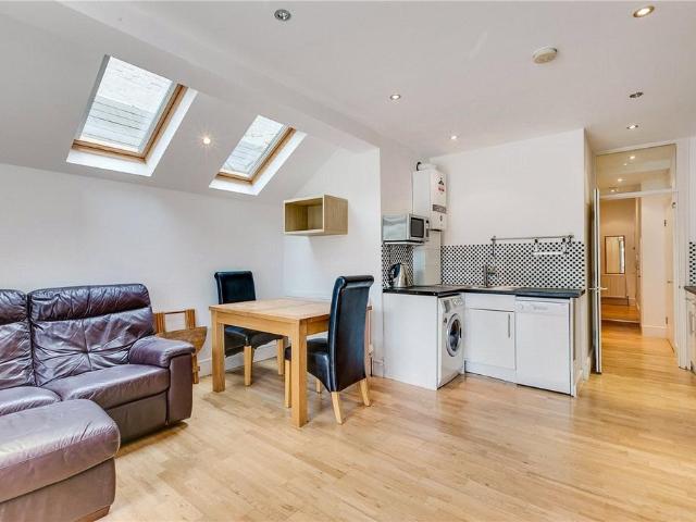 Apartment for rent in Fulham, Greater London