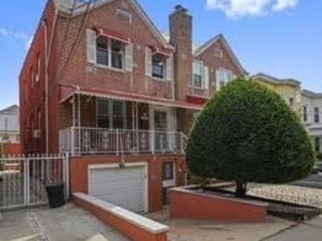 House for sale in New York