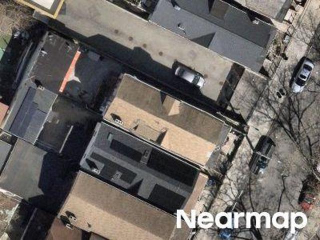 House for sale in The Bronx, Arverne