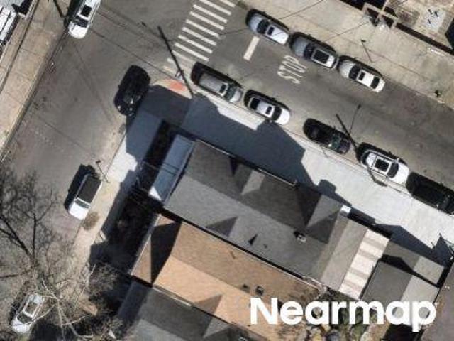 House for sale in The Bronx, Arverne
